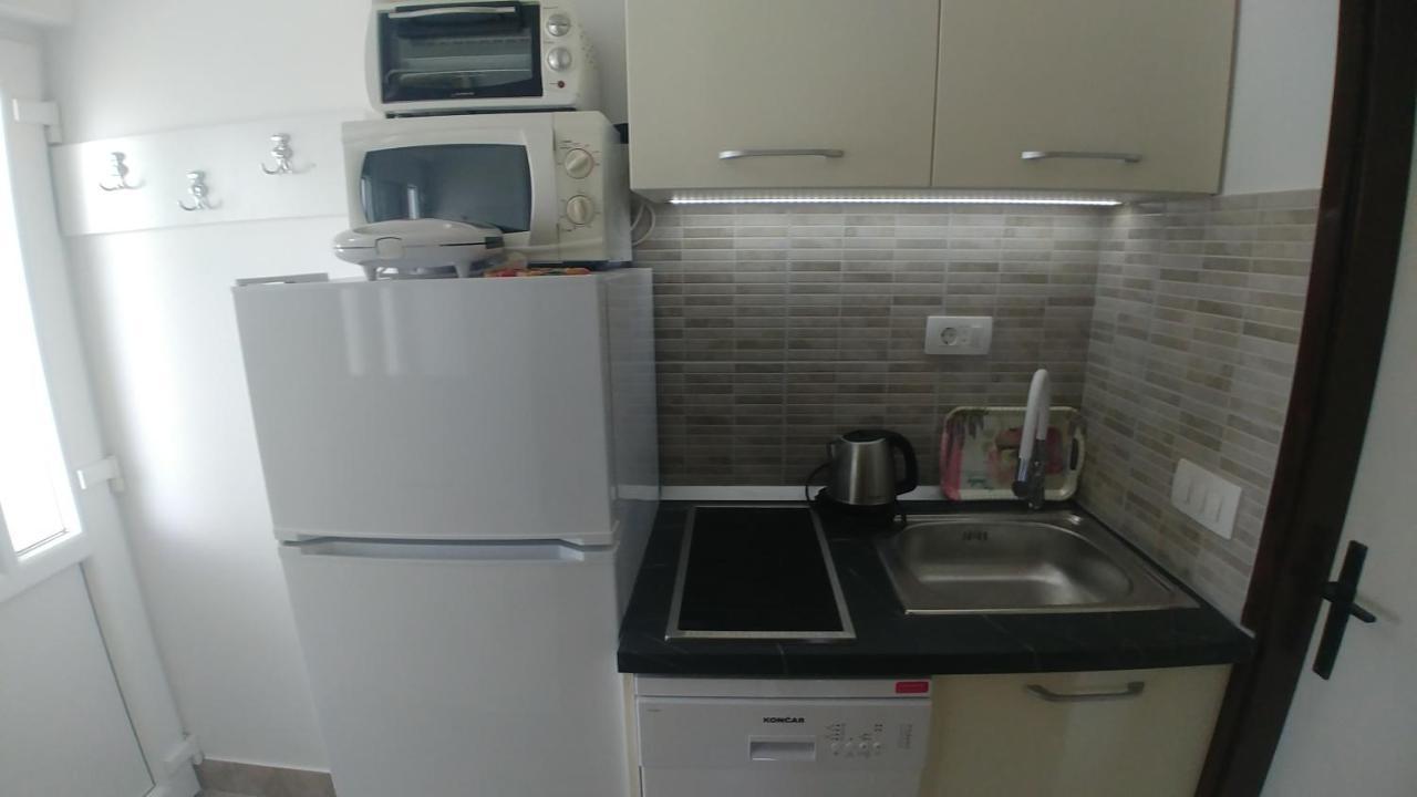 Apartments Marija Bajto Nečujam Buitenkant foto