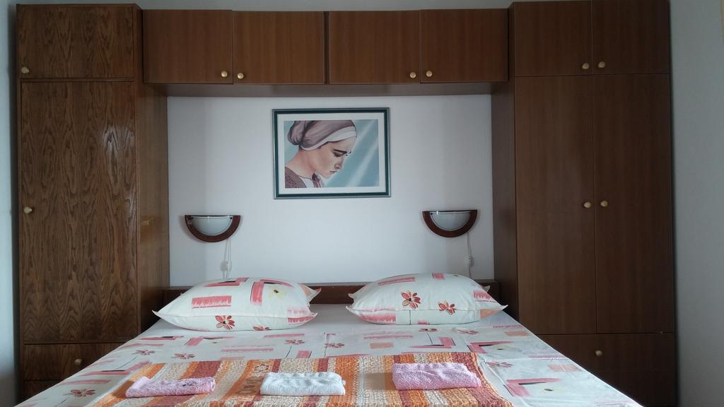 Apartments Marija Bajto Nečujam Kamer foto